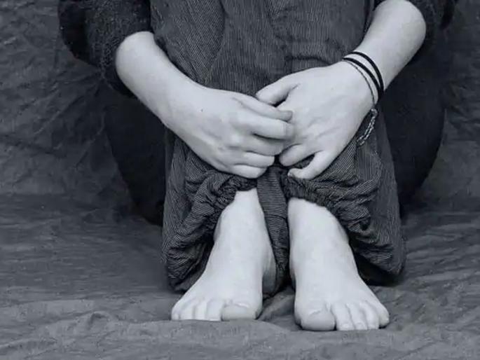 Called home saying it was a friend's son's birthday; four people raped women in Mankhurd | कोल्ड्रिंक्समधून गुंगीचे औषध पाजले; घरी बोलावून चौघांनी अब्रू लुटली Called home saying it was a friend's son's birthday; four people raped women in Mankhurd | कोल्ड्रिंक्समधून गुंगीचे औषध पाजले; घरी बोलावून चौघांनी अब्रू लुटली