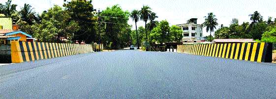 Borida's hoax pool traffic opened | बोर्र्डीचा खुटखाडी पूल वाहतुकीला खुला