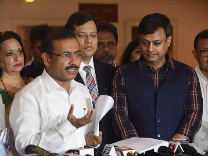 CoronaVirus 39 patients recover in the state; Went home: Tope hrb | CoronaVirus दिलासादायक! राज्यातील ३९ कोरोनाग्रस्त रुग्ण बरे झाले; थेट घरी पाठविले CoronaVirus 39 patients recover in the state; Went home: Tope hrb | CoronaVirus दिलासादायक! राज्यातील ३९ कोरोनाग्रस्त रुग्ण बरे झाले; थेट घरी पाठविले