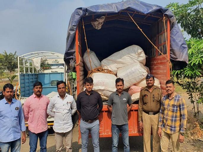34 lakhs Gutkha arrested by police in beed district majalgaon | 34 लाखांचा गुटखा पकडला, पोलीस अधिकाऱ्याची दबंग कारवाई 34 lakhs Gutkha arrested by police in beed district majalgaon | 34 लाखांचा गुटखा पकडला, पोलीस अधिकाऱ्याची दबंग कारवाई