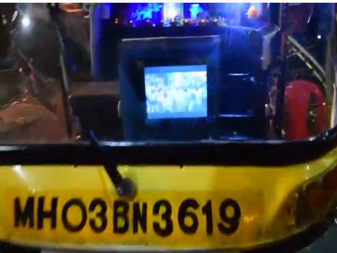The autorickshaw driver gave 'Rikshha Ganesh', the unique message given to the rickshaw drivers in thane | रिक्षा चालकाने बसविला 'रिक्षा गणेश', रिक्षावाल्यांसाठी दिला अनोखा संदेश The autorickshaw driver gave 'Rikshha Ganesh', the unique message given to the rickshaw drivers in thane | रिक्षा चालकाने बसविला 'रिक्षा गणेश', रिक्षावाल्यांसाठी दिला अनोखा संदेश