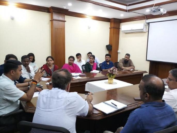 Senior executives have to be active on Sunday says pramod sawant | रविवारीही वरिष्ठ अधिकाऱ्यांना सक्रिय असावे लागेल, मुख्यमंत्र्यांचे संकेत Senior executives have to be active on Sunday says pramod sawant | रविवारीही वरिष्ठ अधिकाऱ्यांना सक्रिय असावे लागेल, मुख्यमंत्र्यांचे संकेत