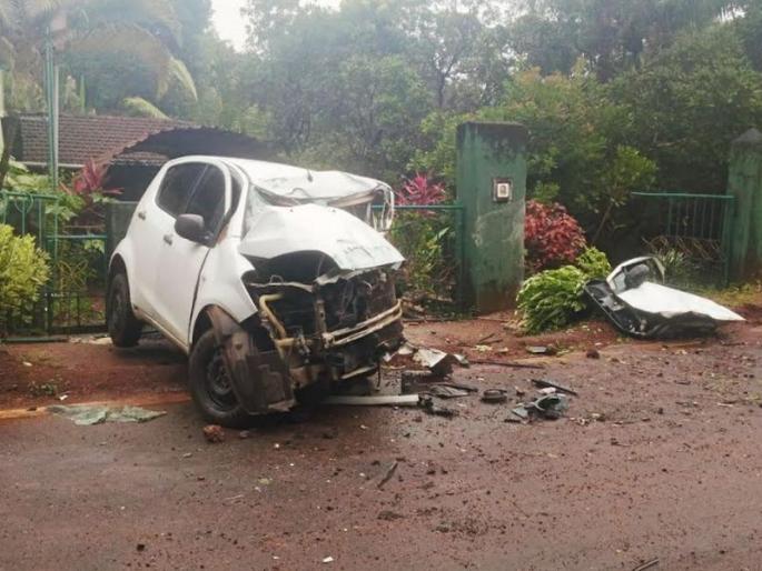 Goa: Accidents, two youths died and two injured when returning to the party | गोवा: पार्टी करून परतताना अपघात, दोन तरूणांचा मृत्यू तर दोघं जखमी Goa: Accidents, two youths died and two injured when returning to the party | गोवा: पार्टी करून परतताना अपघात, दोन तरूणांचा मृत्यू तर दोघं जखमी