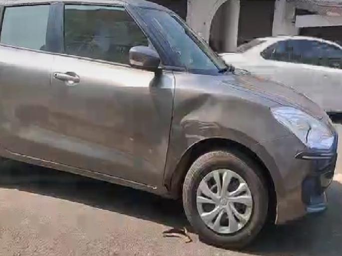 Smart City work continues Today again the car hit the cliff | स्मार्ट सिटीच्या कामाचे कारनामे सुरुच; आज पुन्हा कार कठड्याला आदळली Smart City work continues Today again the car hit the cliff | स्मार्ट सिटीच्या कामाचे कारनामे सुरुच; आज पुन्हा कार कठड्याला आदळली