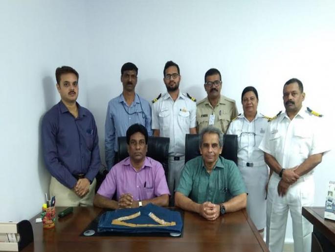 Gold worth 18 lakh rupees in Dabolia airport confiscated | दाबोळी विमानतळावर १८ लाख रुपयांचे सोने जप्त Gold worth 18 lakh rupees in Dabolia airport confiscated | दाबोळी विमानतळावर १८ लाख रुपयांचे सोने जप्त