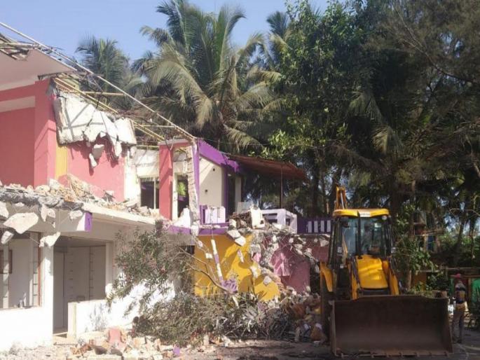 CRZ authority hammer on illegal scratches, execution of green cover order | बेकायदेशीर फुर्तादोजवर सीआरझेड प्राधिकरणाचा हातोडा, हरित लवादाच्या आदेशाची अंमलबजावणी CRZ authority hammer on illegal scratches, execution of green cover order | बेकायदेशीर फुर्तादोजवर सीआरझेड प्राधिकरणाचा हातोडा, हरित लवादाच्या आदेशाची अंमलबजावणी