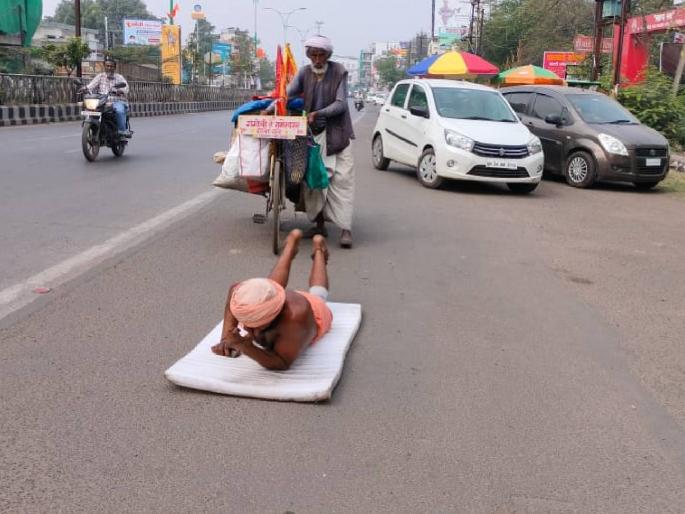 Rameswaram will be reached by 3,600 km Dandavat; Gangotri to Rameswaram Dandavat Yatra for propagation of Sanatan Dharma | ३,६०० किमी दंडवत करत गाठणार रामेश्वरम; सनातन धर्माच्या प्रचारासाठी गंगोत्री ते रामेश्वरम दंडवत यात्रा Rameswaram will be reached by 3,600 km Dandavat; Gangotri to Rameswaram Dandavat Yatra for propagation of Sanatan Dharma | ३,६०० किमी दंडवत करत गाठणार रामेश्वरम; सनातन धर्माच्या प्रचारासाठी गंगोत्री ते रामेश्वरम दंडवत यात्रा