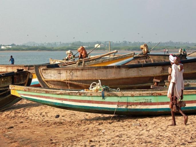 More than 99% of fishermen on Goa's trawler are non-Gomantas, Chief Ministers, in the Legislative Assembly | गोव्यातील ट्रॉलरवरील 99% हून अधिक मच्छीमार बिगर गोमंतकीय, मुख्यमंत्र्यांकडून विधानसभेत माहिती More than 99% of fishermen on Goa's trawler are non-Gomantas, Chief Ministers, in the Legislative Assembly | गोव्यातील ट्रॉलरवरील 99% हून अधिक मच्छीमार बिगर गोमंतकीय, मुख्यमंत्र्यांकडून विधानसभेत माहिती