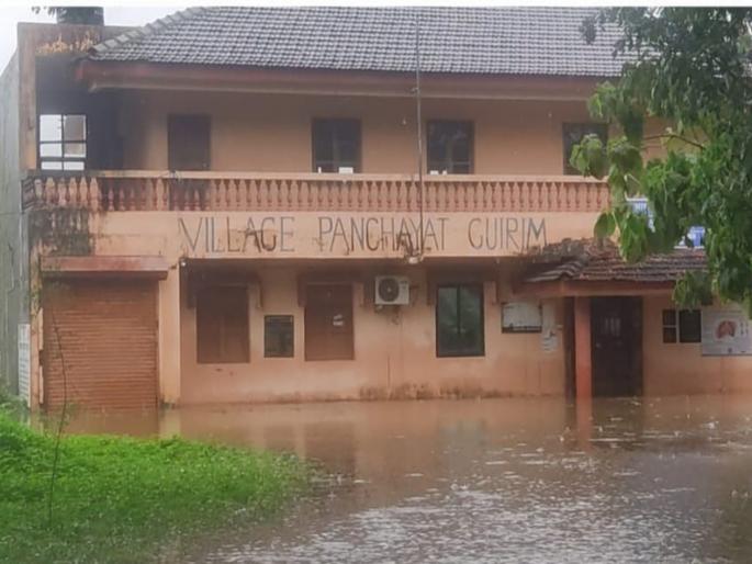 Goa Rain continued flood water entered houses damage to crops  | गोवा : पावसाचा धुमाकूळ सुरुच, घरांत शिरले पुराचे पाणी, शेतीबागायतींचे नुकसान  Goa Rain continued flood water entered houses damage to crops  | गोवा : पावसाचा धुमाकूळ सुरुच, घरांत शिरले पुराचे पाणी, शेतीबागायतींचे नुकसान