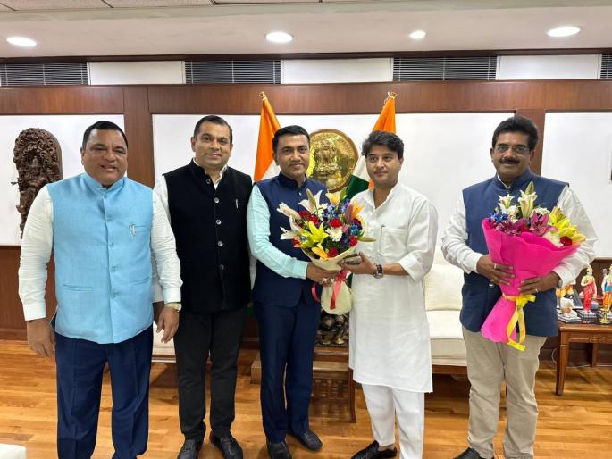 direct flight services should be started in goa from home and abroad minister demand to union air transport minister | देश-विदेशातून गोव्यात थेट विमानसेवा सुरु करावी; केंद्रीय हवाई वाहतूकमंत्री सिंधीया यांना साकडे