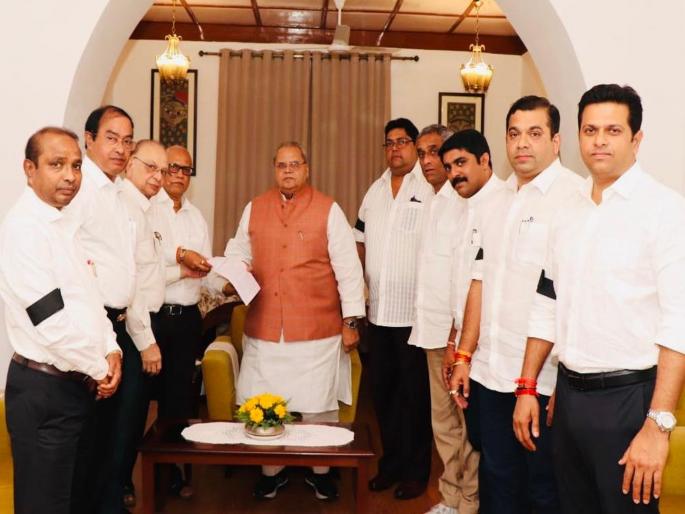 digambar kamat says rohan khaunte arrest issue will resolve | खंवटेप्रश्नी राज्यपालांना साकडे, तोडगा निघेल- कामत digambar kamat says rohan khaunte arrest issue will resolve | खंवटेप्रश्नी राज्यपालांना साकडे, तोडगा निघेल- कामत