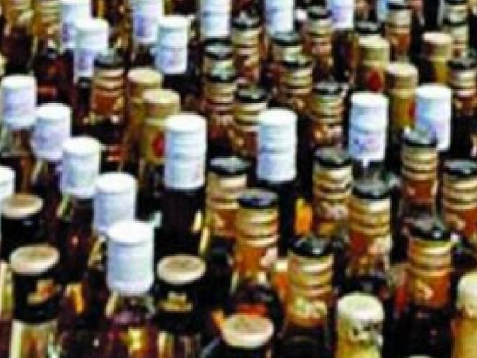 Counterfeit liquor seized in Rajapur, action taken against an old man in Sindhudurga | राजापुरात गाेवा बनावटीची दारू जप्त, सिंधुदुर्गातील एक जणांवर कारवाई Counterfeit liquor seized in Rajapur, action taken against an old man in Sindhudurga | राजापुरात गाेवा बनावटीची दारू जप्त, सिंधुदुर्गातील एक जणांवर कारवाई