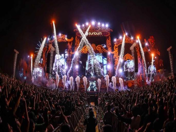 Delhi man dies after falling unconscious at Sunburn EDM festival in Goa | दिल्लीतल्या तरुणाचा सनबर्न फेस्टिवलमध्ये मृत्यू; पोलिसांकडून तपास सुरु Delhi man dies after falling unconscious at Sunburn EDM festival in Goa | दिल्लीतल्या तरुणाचा सनबर्न फेस्टिवलमध्ये मृत्यू; पोलिसांकडून तपास सुरु