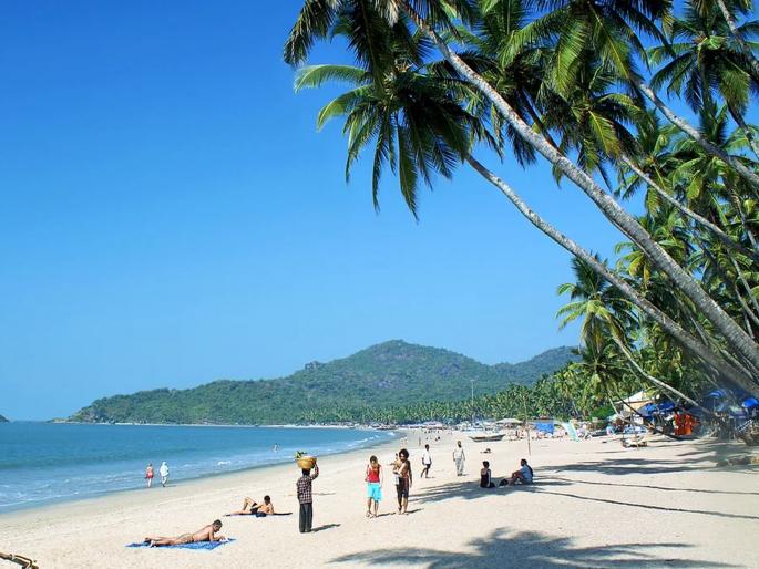 tourism in goa likely to affect due to hike in liquor price | 'गोव्यातील महाग दारु पिण्यासाठी पर्यटक येतील का?' tourism in goa likely to affect due to hike in liquor price | 'गोव्यातील महाग दारु पिण्यासाठी पर्यटक येतील का?'