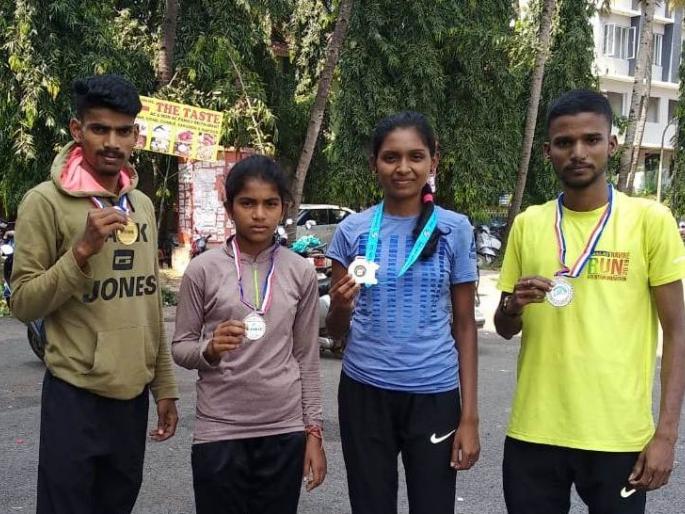 runners from Maharashtra shine in Goa! | महाराष्ट्रातील आदिवासी धावपटूंची गोव्यात चमक! runners from Maharashtra shine in Goa! | महाराष्ट्रातील आदिवासी धावपटूंची गोव्यात चमक!