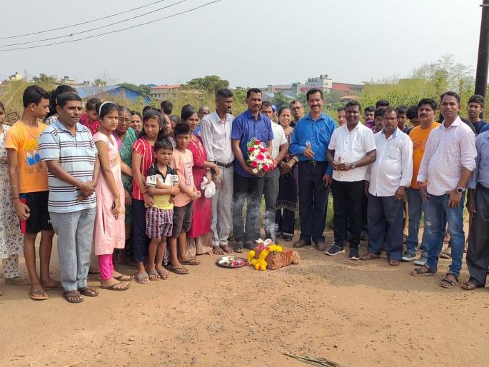 Goa: Year-long thirst to be quenched soon, Gawaliwada begins work on laying new water channel | Goa: बऱ्याच वर्षाची तहान लवकरच भागेल, गवळीवाडा येथील नवीन पाण्याची वाहिनी घालण्याच्या कामाचा शुभारंभ Goa: Year-long thirst to be quenched soon, Gawaliwada begins work on laying new water channel | Goa: बऱ्याच वर्षाची तहान लवकरच भागेल, गवळीवाडा येथील नवीन पाण्याची वाहिनी घालण्याच्या कामाचा शुभारंभ