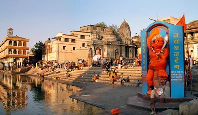 'Smart' to be held in river Godavari | नाशिकची ओळख असलेल्या गोदावरीचा नदीकाठ होणार ‘स्मार्ट’ 'Smart' to be held in river Godavari | नाशिकची ओळख असलेल्या गोदावरीचा नदीकाठ होणार ‘स्मार्ट’