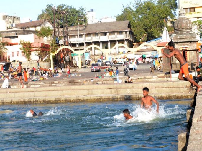 Eight-year-old girl drowns after she leaves for bathing in the Godavari | गोदापात्रात अंघोळीसाठी उतरल्याने आठ वर्षीय बालिकेचा बुडून मृत्यू