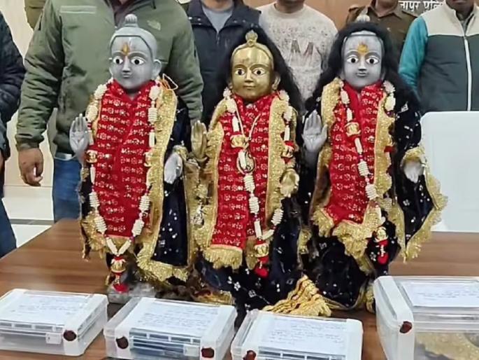 Idol worth Rs 30 crore stolen from Ram Janaki temple, four arrested including priest and SP leader | राम जानकी मंदिरातून 30 कोटी रुपयांच्या मूर्तींची चोरी, पुजारी अन् सपा नेत्यासह चौघांना अटक Idol worth Rs 30 crore stolen from Ram Janaki temple, four arrested including priest and SP leader | राम जानकी मंदिरातून 30 कोटी रुपयांच्या मूर्तींची चोरी, पुजारी अन् सपा नेत्यासह चौघांना अटक