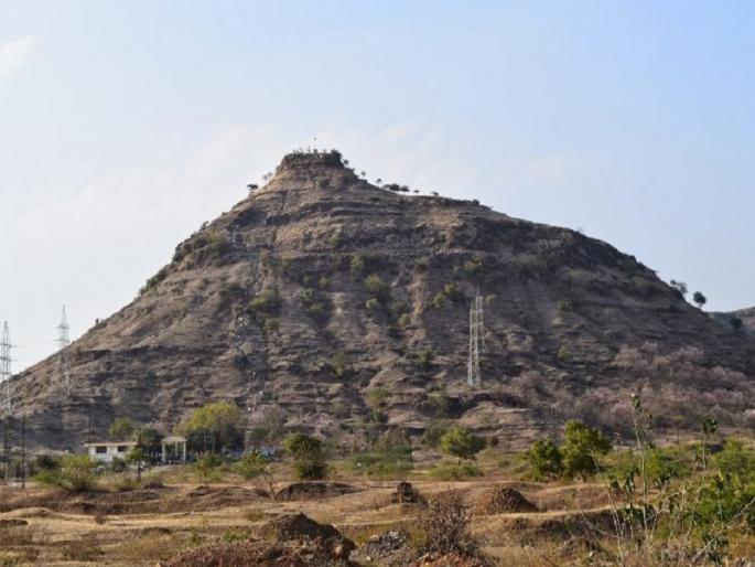 Gogababa Hill to be Oxygen Hub; Planting of 6250 saplings on 10 hectares by district administration on Environment Day | गोगाबाबा टेकडी होणार ऑक्सिजन हब; पर्यावरणदिनी जिल्हा प्रशासनाकडून १० हेक्टरवर ६२५० रोपट्यांची लागवड Gogababa Hill to be Oxygen Hub; Planting of 6250 saplings on 10 hectares by district administration on Environment Day | गोगाबाबा टेकडी होणार ऑक्सिजन हब; पर्यावरणदिनी जिल्हा प्रशासनाकडून १० हेक्टरवर ६२५० रोपट्यांची लागवड