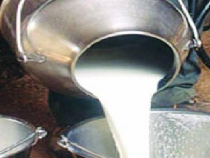 It is impossible to increase the purchase price of 'Gokul' cow milk. The position presented by the union administration | ‘गोकुळ’ची गाय दूध खरेदी दरवाढ अशक्यच, संघ प्रशासनाने मांडली भूमिका  It is impossible to increase the purchase price of 'Gokul' cow milk. The position presented by the union administration | ‘गोकुळ’ची गाय दूध खरेदी दरवाढ अशक्यच, संघ प्रशासनाने मांडली भूमिका