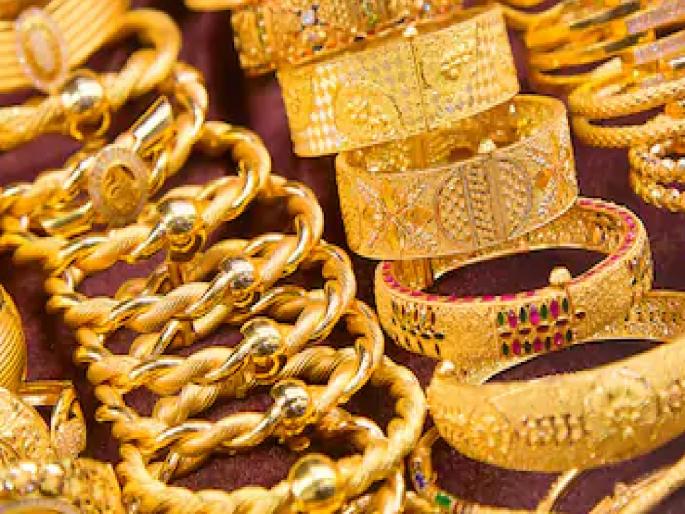 47 tolas of gold ornaments worth Rs 21 lakh 52 thousand stolen from Ajra branch of finance company Two arrested | Kolhapur: आजऱ्यात ४७ तोळे सोन्याच्या दागिन्यांचा अपहार, फायनान्स कंपनीच्या मॅनेजरसह ८ जणांविरोधात गुन्हा