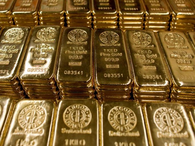 Five kg gold biscuits worth Rs 2.5 crore stolen from Sarafi village in Pune | पुण्यात अडीच कोटी रुपयांची पाच किलो सोन्याच्या बिस्किटांची चोरी Five kg gold biscuits worth Rs 2.5 crore stolen from Sarafi village in Pune | पुण्यात अडीच कोटी रुपयांची पाच किलो सोन्याच्या बिस्किटांची चोरी