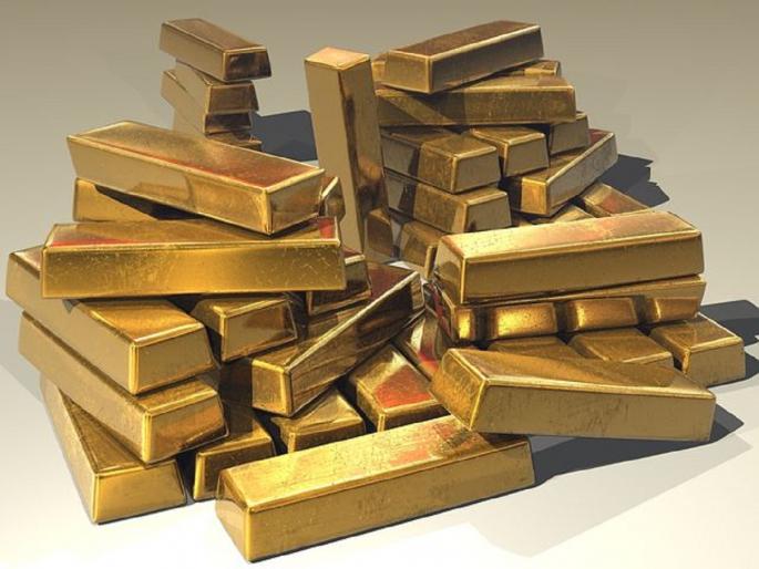 40 lakhs after selling the farm for gold bricks, brass bricks got | सोन्याच्या विटासाठी शेत विकून ४० लाख दिले, पदरी पडल्या पितळेच्या विटा 40 lakhs after selling the farm for gold bricks, brass bricks got | सोन्याच्या विटासाठी शेत विकून ४० लाख दिले, पदरी पडल्या पितळेच्या विटा