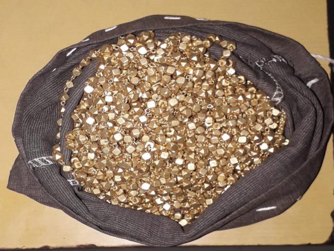 5 lakh cheating couple for giving false gold in kaij | खोटे सोने देऊन दांपत्याची ५ लाखाची फसवणूक  5 lakh cheating couple for giving false gold in kaij | खोटे सोने देऊन दांपत्याची ५ लाखाची फसवणूक