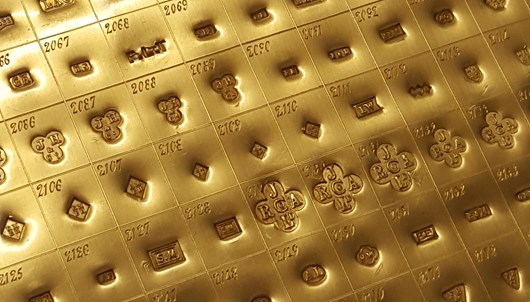 Hallmark needs customer centers to tackle customer fraud | हॉलमार्कने ग्राहकांच्या फसवणुकीला आळा-तालुक्यांमध्ये सेंटरची गरज