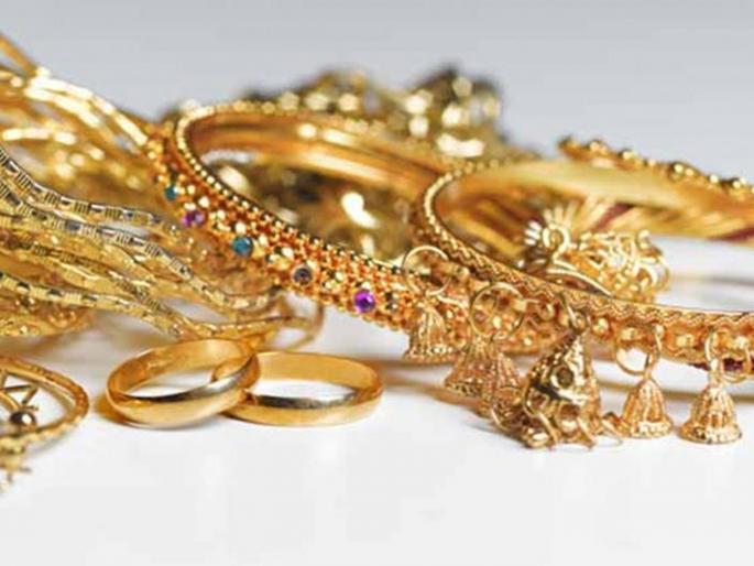 Crime News ghost caught kanpur police 50 lakhs worth jewellery found up | पोलिसांनी पकडलं 'भूत'... 50 लाखांच्या खजिन्याचं उलगडलं रहस्य; जाणून घ्या, काय आहे 'हे' प्रकरण? Crime News ghost caught kanpur police 50 lakhs worth jewellery found up | पोलिसांनी पकडलं 'भूत'... 50 लाखांच्या खजिन्याचं उलगडलं रहस्य; जाणून घ्या, काय आहे 'हे' प्रकरण?