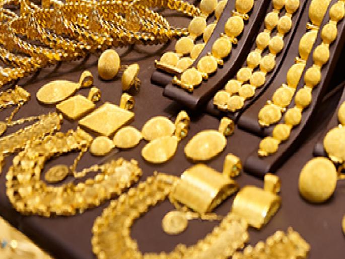 Robbery at the Karla branch of Ratnagiri District Central Bank Loan of Rs 35 lakhs taken on stolen jewellery | Ratnagiri Crime: अपहार केलेल्या दागिन्यांवर काढले ३५ लाखांचे कर्ज, जिल्हा बँकेच्या कर्ला शाखेत अपहार