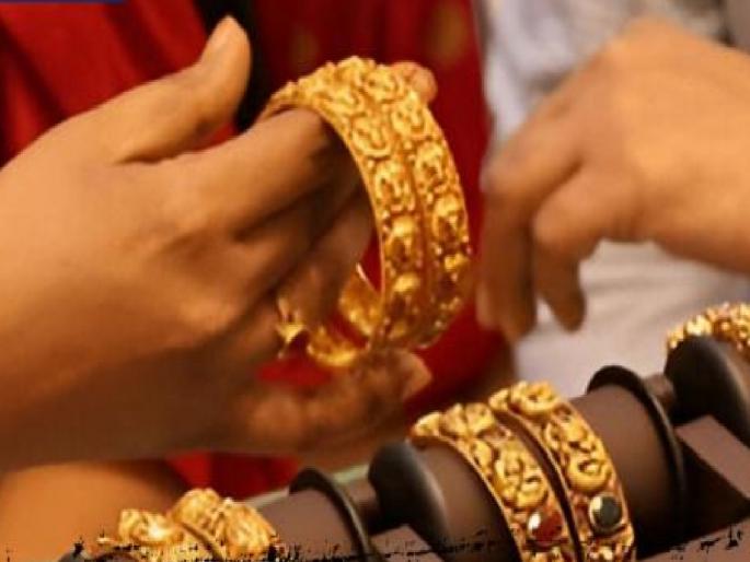 In 1964 gold in Kolhapur was worth Rs 63 per tola | कोल्हापुरात सोने होते ६३ रुपये तोळा, कोणत्या साली किती होता दर.. सविस्तर वाचा In 1964 gold in Kolhapur was worth Rs 63 per tola | कोल्हापुरात सोने होते ६३ रुपये तोळा, कोणत्या साली किती होता दर.. सविस्तर वाचा