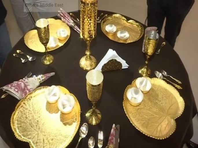 Trump to dine in gold; Will drink silver cut tea | ट्रम्प सोन्याच्या ताटात जेवणार; चांदीच्या कपात चहा पिणार Trump to dine in gold; Will drink silver cut tea | ट्रम्प सोन्याच्या ताटात जेवणार; चांदीच्या कपात चहा पिणार