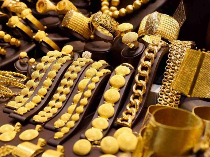 Gold worth rupees 1 crore 70 Lakh seized by customs officials at Mumbai airport | मुंबई विमानतळावर सीमा शुल्क विभागाच्या अधिकाऱ्यांनी जप्त केले पावणे दोन कोटींचे सोने Gold worth rupees 1 crore 70 Lakh seized by customs officials at Mumbai airport | मुंबई विमानतळावर सीमा शुल्क विभागाच्या अधिकाऱ्यांनी जप्त केले पावणे दोन कोटींचे सोने