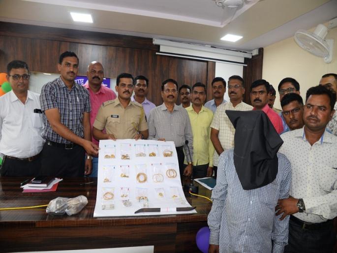 gold-looted criminals arrested in 24 hours; The burglary was made in the daytime | पाउण किलो दागिने लुटणारा अट्टल गुन्हेगार २४ तासात अटकेत; भरदिवसा केली होती घरफोडी 