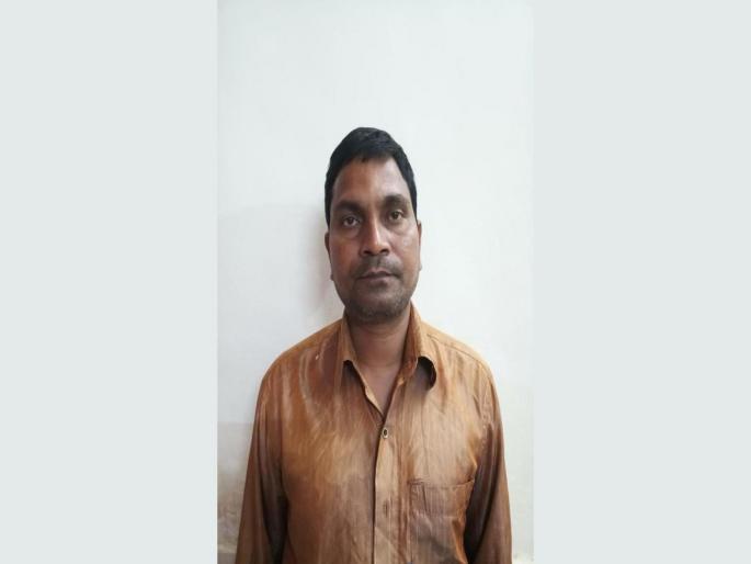 Fraudster arrested with fake gold biscuits | बनावट सोन्याचे बिस्किटं देऊन फसवणूक करणाऱ्यास अटक Fraudster arrested with fake gold biscuits | बनावट सोन्याचे बिस्किटं देऊन फसवणूक करणाऱ्यास अटक