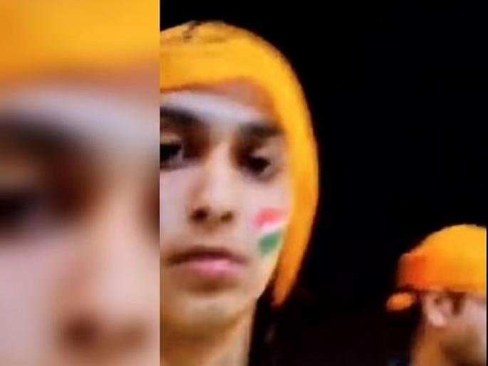 'Tricolor' on the cheek, no entry for the woman in the Golden Temple! | Golden Temple: गालावर ‘तिरंगा’, महिलेला सुवर्ण मंदिरात नो एंट्री! 'Tricolor' on the cheek, no entry for the woman in the Golden Temple! | Golden Temple: गालावर ‘तिरंगा’, महिलेला सुवर्ण मंदिरात नो एंट्री!