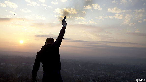 Firing in Chhattisgarh | मोबाईल चोरल्याच्या संशयावरून चुलत्याचा हवेत गोळीबार, एकास अटक Firing in Chhattisgarh | मोबाईल चोरल्याच्या संशयावरून चुलत्याचा हवेत गोळीबार, एकास अटक