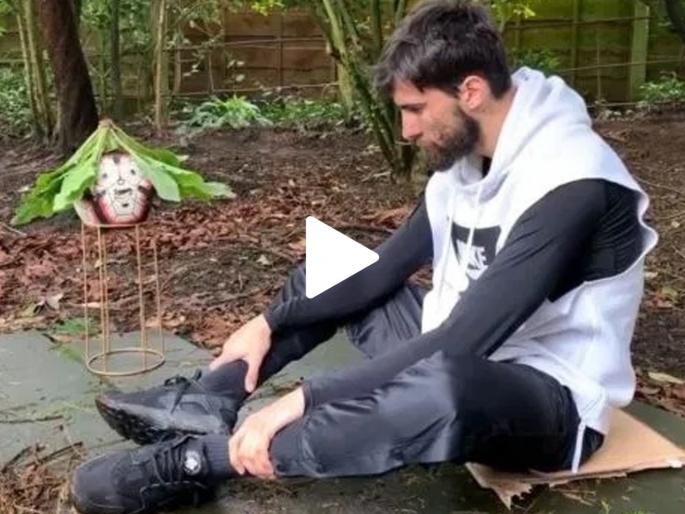 EVERTON ace Andre Gomes ‘lose his mind’; he pays tribute Hollywood star Tom Hanks's after coronavirus diagnosis svg | Coronavirus : आयसोलेशनमुळे फुटबॉलपटूची झाली अशी अवस्था; जाणून घ्या व्हायरल सत्य... EVERTON ace Andre Gomes ‘lose his mind’; he pays tribute Hollywood star Tom Hanks's after coronavirus diagnosis svg | Coronavirus : आयसोलेशनमुळे फुटबॉलपटूची झाली अशी अवस्था; जाणून घ्या व्हायरल सत्य...