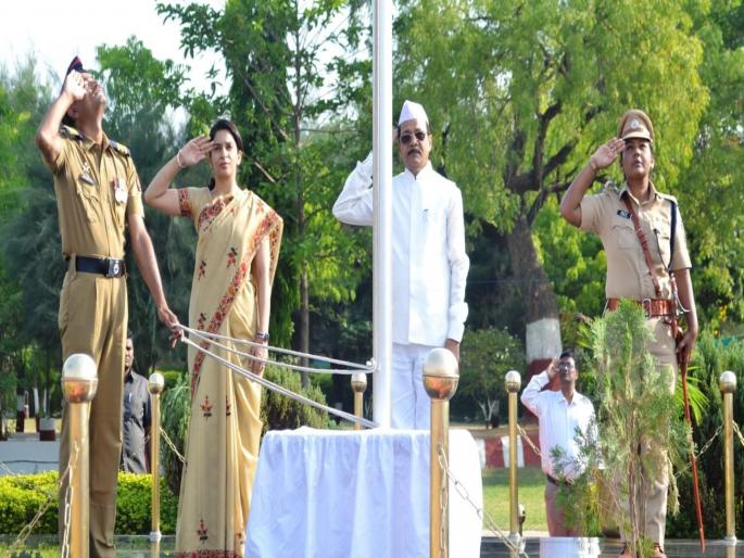 Maharashtra's contribution to the development of the country is important - Guardian Minister Rajkumar Badole | देशाच्या विकासात महाराष्ट्राचे योगदान महत्वपूर्ण - पालकमंत्री राजकुमार बडोले   Maharashtra's contribution to the development of the country is important - Guardian Minister Rajkumar Badole | देशाच्या विकासात महाराष्ट्राचे योगदान महत्वपूर्ण - पालकमंत्री राजकुमार बडोले