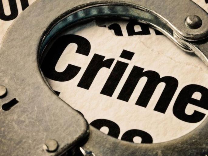 Opened a clinic without registration, began to treat! A crime was registered | विना रजिस्ट्रेशन दवाखाना उघडला, उपचार करू लागला! गुन्हा नोंदला; गोरेगावात बोगस डॉक्टरवर कारवाई Opened a clinic without registration, began to treat! A crime was registered | विना रजिस्ट्रेशन दवाखाना उघडला, उपचार करू लागला! गुन्हा नोंदला; गोरेगावात बोगस डॉक्टरवर कारवाई