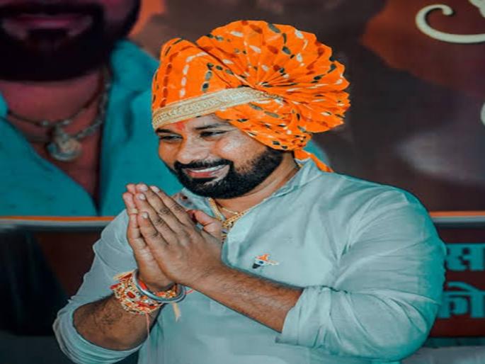 Firing on former corporator Lokesh Yadav | माजी नगरसेवक लोकेश यादव यांच्यावर गोळीबार Firing on former corporator Lokesh Yadav | माजी नगरसेवक लोकेश यादव यांच्यावर गोळीबार