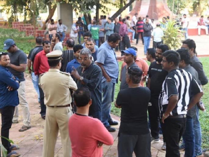 Tourist Taxi stopped in Goa for the third day | गोव्यात तिस-या दिवशीही टुरिस्ट टॅक्सी बंद, स्थानिकांचीही परवड
