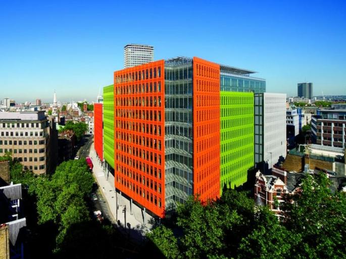 google decided to buy its rented london office central saint giles know the key features | रेंटवर घेतलेली जागा Google साठी ठरतेय लकी! आता १ अब्ज डॉलरला विकतच घेणार; जाणून घ्या