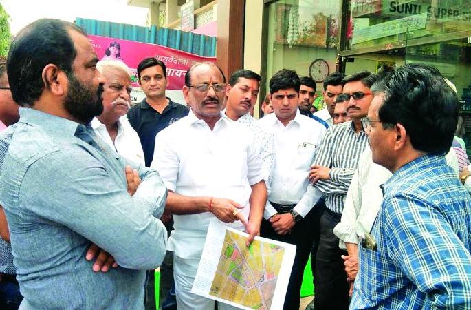 When is the 'TDR' to the property owners? Come on. Bazar's Kali Unveiled | मालमत्ताधारकांना ‘टीडीआर’ कधी? आ. बाजोरियांनी केली कानउघाडणी