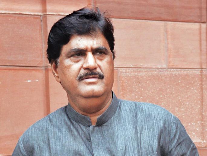 Today is the birth anniversary of Gopinath Munde | … अन् गोपीनाथ मुंडेंच्या रूपाने ऊसतोडणी कामगारांना मिळाला राजकीय चेहरा