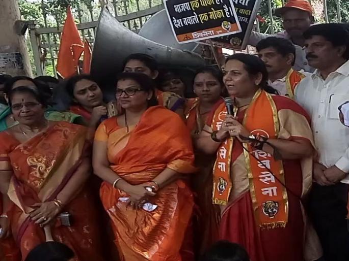 The Government's duty to keep prices of Essential Commodities in the days of festivity Dr. Neelam Gorhe | सणासुदीच्या दिवसात जीवनावश्यक वस्तूंचे भाव स्थिर ठेवणे सरकारचे कर्तव्यच - आ. डॉ. नीलम गोऱ्हे The Government's duty to keep prices of Essential Commodities in the days of festivity Dr. Neelam Gorhe | सणासुदीच्या दिवसात जीवनावश्यक वस्तूंचे भाव स्थिर ठेवणे सरकारचे कर्तव्यच - आ. डॉ. नीलम गोऱ्हे