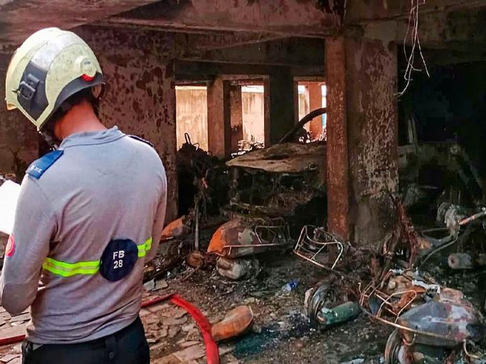 'Short Circuit', 'Late Mark' of Fire Brigade | ‘शॉर्ट सर्किट’, फायर ब्रिगेडचा ‘लेट मार्क’ फायर ब्रिगेडला लोकेशन सापडेना? 'Short Circuit', 'Late Mark' of Fire Brigade | ‘शॉर्ट सर्किट’, फायर ब्रिगेडचा ‘लेट मार्क’ फायर ब्रिगेडला लोकेशन सापडेना?