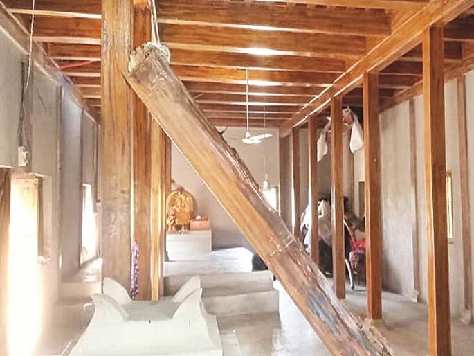 The fall of Saint Goroba's Kaka's house; Archaeological Department's neglect of protected monuments | संत गोरोबा काकांच्या घराची पडझड; संरक्षित स्मारकाकडे पुरातत्व विभागाचे दुर्लक्ष The fall of Saint Goroba's Kaka's house; Archaeological Department's neglect of protected monuments | संत गोरोबा काकांच्या घराची पडझड; संरक्षित स्मारकाकडे पुरातत्व विभागाचे दुर्लक्ष